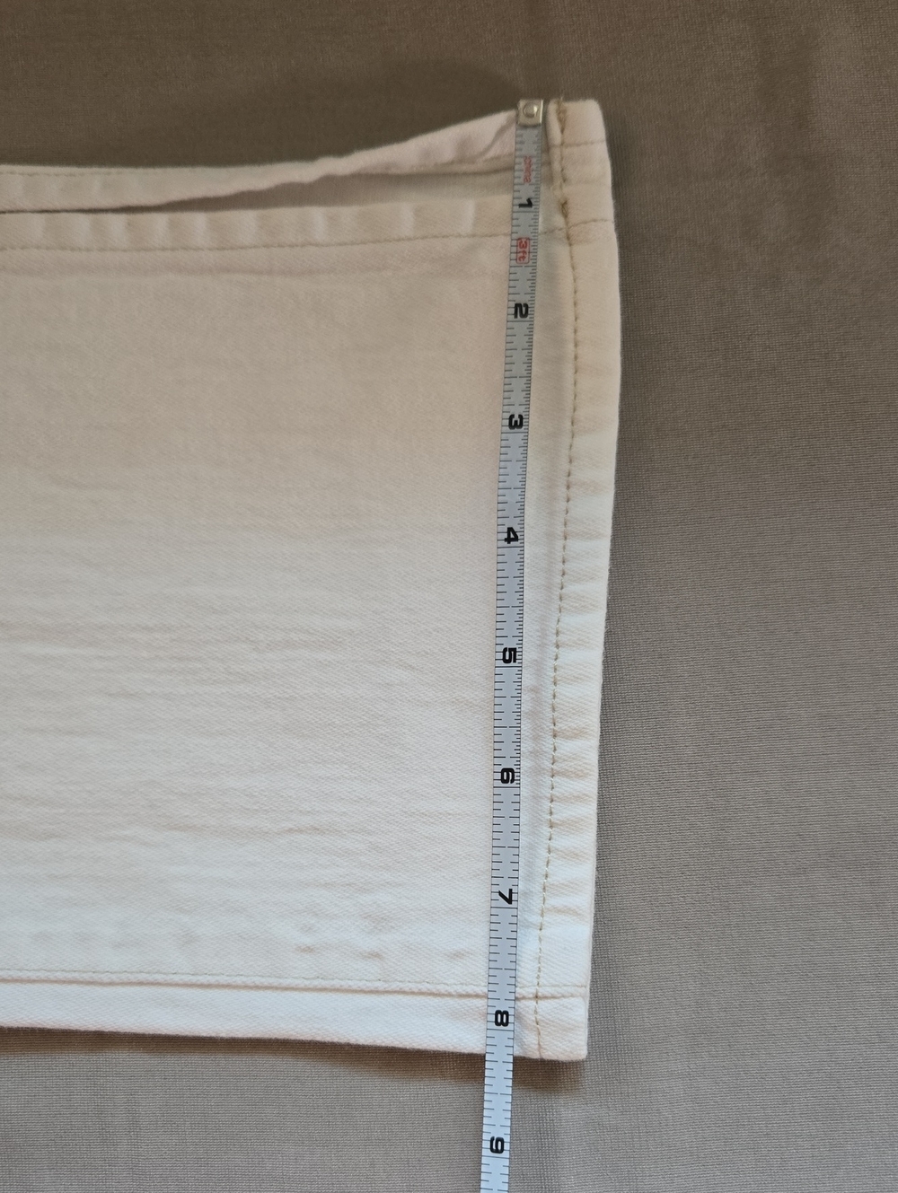 Old Navy Low‑Rise White Stretch Jeans – Cropped/Ankle Length with Slit Hem - Picture 10 of 11